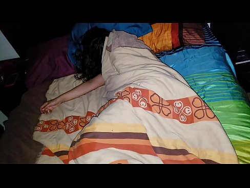 ❤️ Vicfilo kritikante sian junan duonpatrinon dum ŝi dormas. Kvalita sekso ĉe eo.hqpornvideos.ru ☑